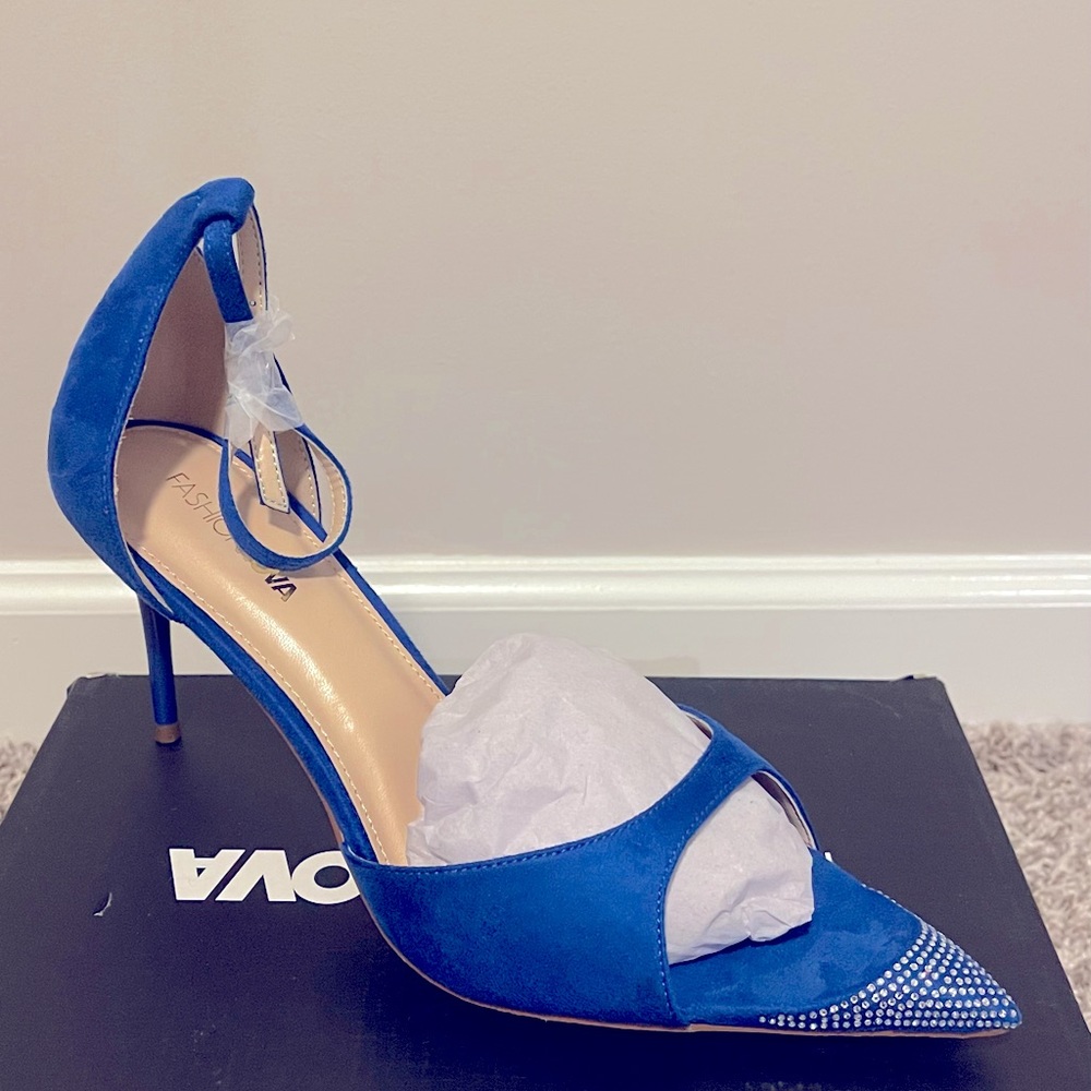 NWB Fashion Novs Royal Blue Diamond Heels